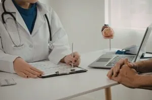 隱形矯正不只是美觀選擇：掌握每日必做細節，讓療程更穩定